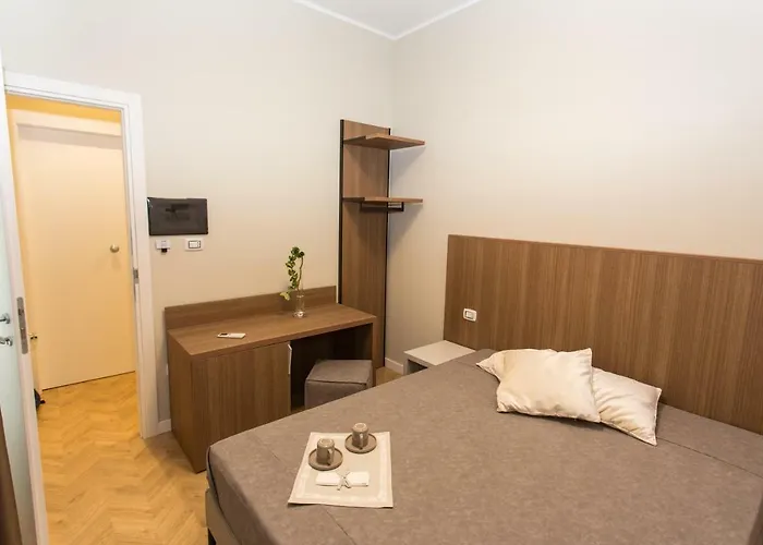 Le Affacciate Bruzie בית הארחה 4*